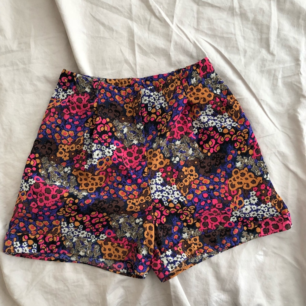 Print flowy shorts